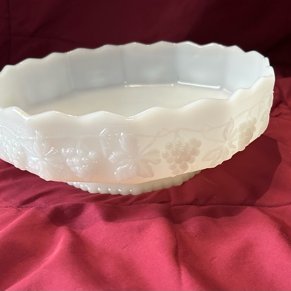 Milk glass White Scalloped Edge Bowl